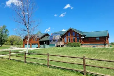 Image de Golfcourse Getaway - Spacious and Relaxing Log Home