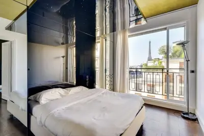Image de 1 Bedroom apartment in prestigious Champs Elysees