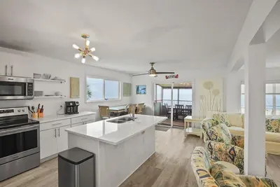 Image de Vitamin Sea - Gulf Front, Pet Friendly, Wifi, Sleeps 6