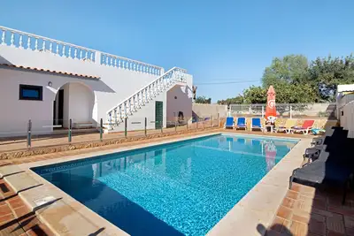 Appartement 'Andar de Moradia' avec vue sur mer, balcon, piscine partagée et Wi-Fi
