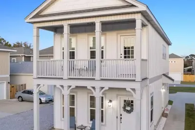 Image de Cheerful 3br close to downtown + double balcony