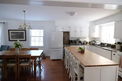 Image de Cheerful 3-bedroom cottage with woodstove