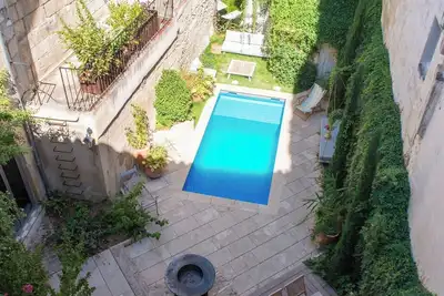 Image de Havre de paix avec piscine