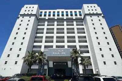 Image de Entire condo in the heart of Pensacola Beach across from the Gulf
