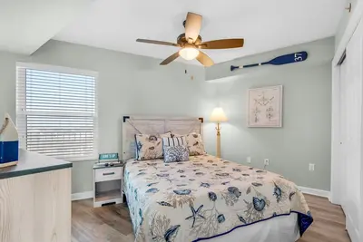 Image de 5th Floor Beach View! Condo on Okaloosa Island with Heated pool