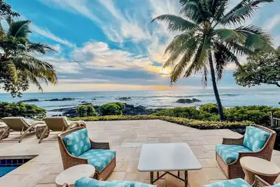 Image de Luxury Kona Beach Estate Oceanfront, Pool, Aircon, Sunsets, Celebrations, PizzaOven