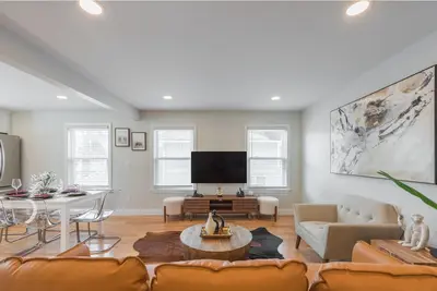 Image de Sunny Downtown 2br w\/ Parking