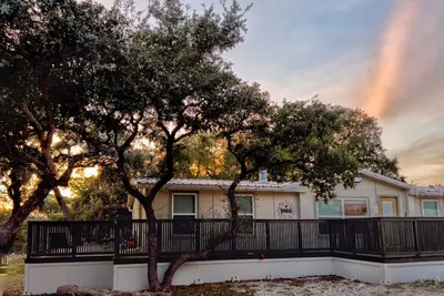 Image de Unique Riverfront Home - Casa Topo at Sparrow Bend