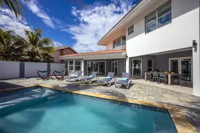 4br 4ba Villa w\/ Private Pool @ Eagle\/Palm Beach