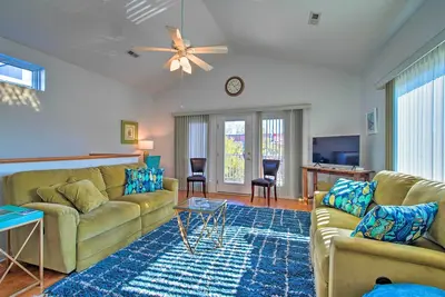 Image de Southport Condo with Fire Pit, Deck & Private Pool