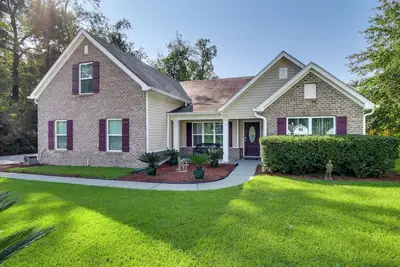 Image de Rincon Home w\/ Game Room, 18 Mi to Savannah!