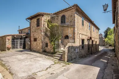 Image de Appartement Casale Rosennano - Padronale avec jardin partagé et Wi-Fi