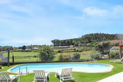 Image de Homerez - Maison Ă RequiĂŁo avec piscine