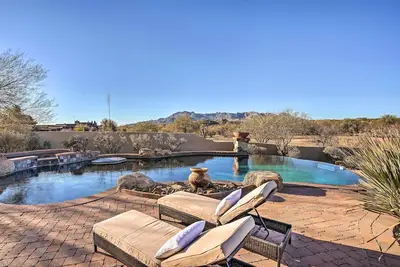 Image de Scottsdale Oasis w/ Infinity Pool + Fire Pit!