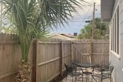 Image de Cozy & Convenient - Dt St Pete & Beach - Sleeps 5