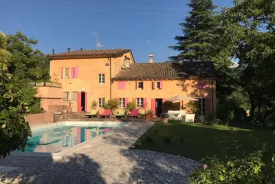 Image de Enchanting country estate, 5 minutes to downtown