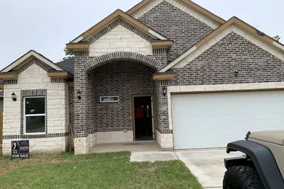 Image de Ultra Chic 3/2 Home w/Hot  Spa-Mins from Downtown and Nrg stadium.