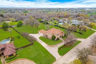 Image de Massive Southlake Home and Ranch