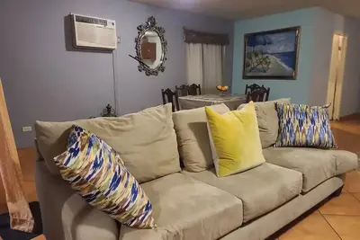 Image de Private, Comfortable & Spacious! Near The Marina, Beaches & Downtown! Condo 302
