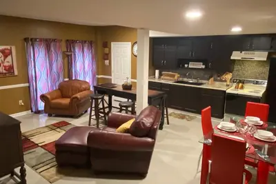 Image de Lakeview Exec Suite near Atlanta Motor Speedway