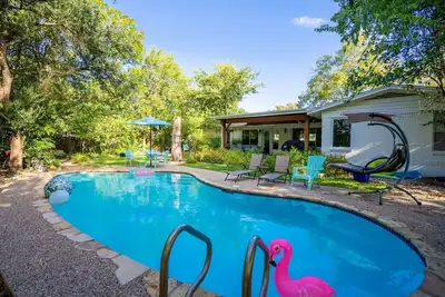 Image de Modern Oasis Heated Pool Bbq, Ev & Fast WiFi