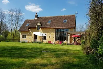 Image de Maison Percheronne Indépendante avec Étang, Jardin et Dépendance, Proche Bellême