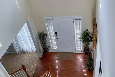 Image de 14 minutes from airport: 16 minutes from Tyler Perry Studios