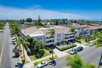 Image de Super convenient 3br/2ba condo in the heart of town