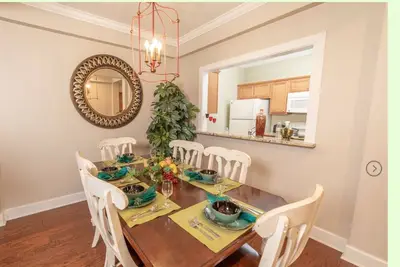 Image de Four Bedroom Townhouse 10 Minutes From Historic Williamsburg Va