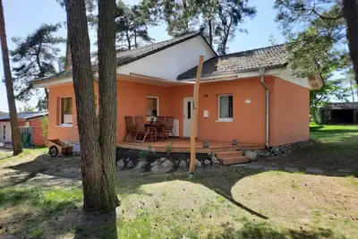Image de Stylish vacation home on Lake Plau with rowing boat