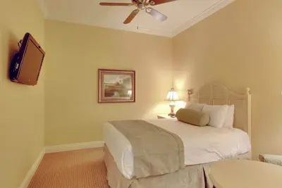 Image de 🏖☀️Steps Away From Everything! Deluxe 3b/3ba at Emerald Grande
