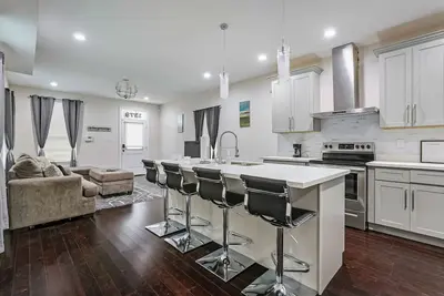 Image de 3 Bdr Modern home mins From French Quarter!