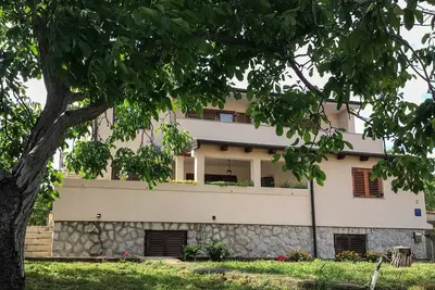 Image de Bel appartement à Cres avec cuisine