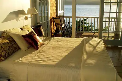Image de Fort Recovery Beachfront Villa and Suites Hotel 3br