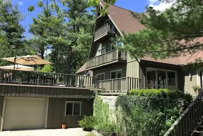 Image de Dream getaway - mtn views, ski, pool, Bbq, Firepit, Kid friendly, Lakes, Wfh