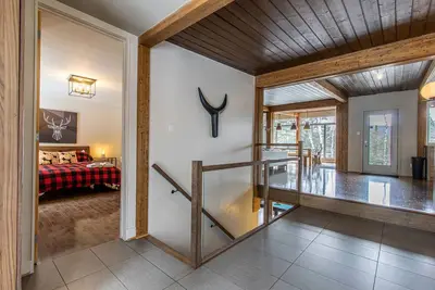 Image de Chalet idéal pour rassemblements familiaux et amoureux de la nature!
