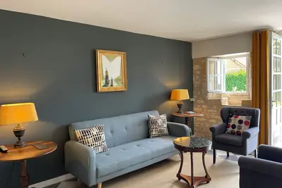 Image de Monpazier Gite, village house 1 min from the beautiful square with all amenities.