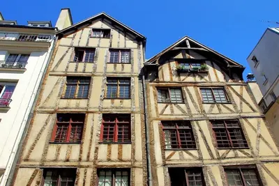Image de Impeccable Location In The Heart Of Historical And Trendy Marais
