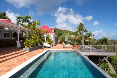 Pasha (2/4 Rooms) Luxury villa