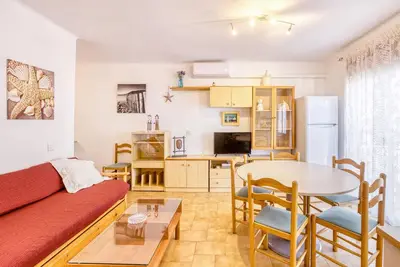 Image de Appartement \"2-2\", sur le Paseo Marítimo, proche plage, avec balcon et Wi-Fi