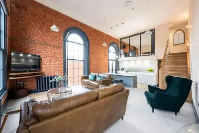 Image de 2 luxurious modern style apartments, in the heart of Sherwood Forest
