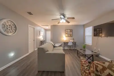 Image de Lovely 2br/2ba gem close to Lackland Afb & Sea World