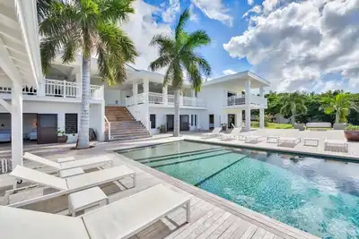 Image de Always (4/6 Rooms) Luxury villa