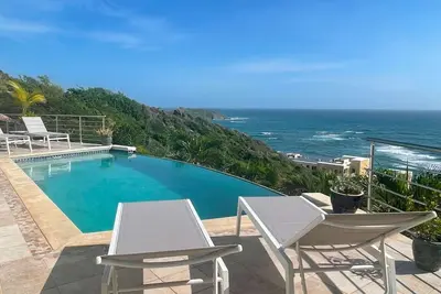 Dawn Beach Luxury villa