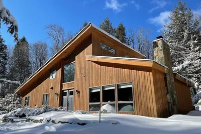 Image de Green Mountain Chalet w\/ Hot Tub, Sauna, Treehouse on 4 acres