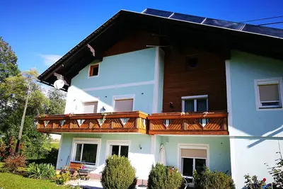 Image de Near mountains and lakes