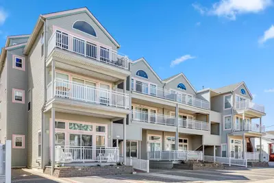 Image de Beach Block 3 Bedroom in Ww Crest!