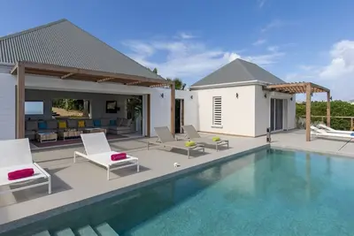 Image de Krystel (2/4 Rooms) Luxury villa