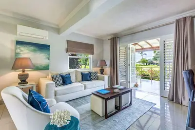 Calabash Pool Suite Luxury apartment