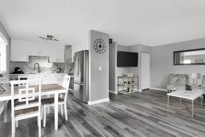 Image de New remodeled unit next to Downtown at Westchester